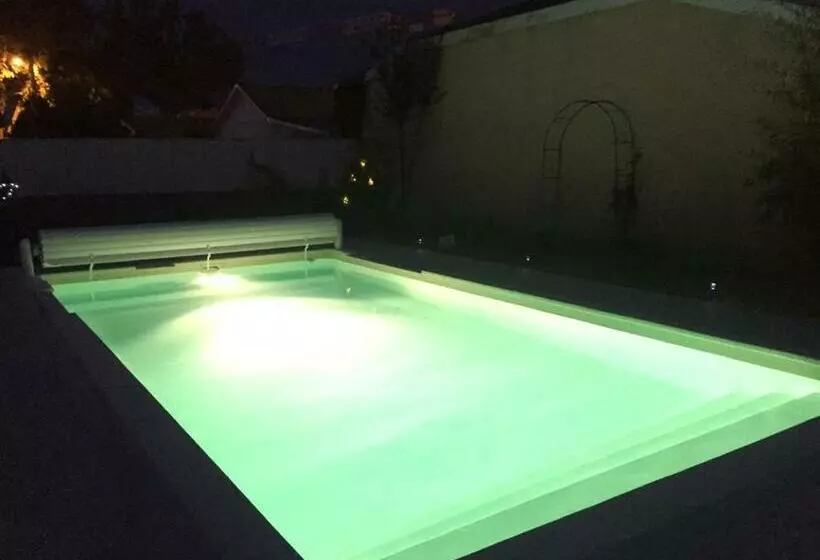 Aamiaismajoitus (B&B) Le Teich Tranquille