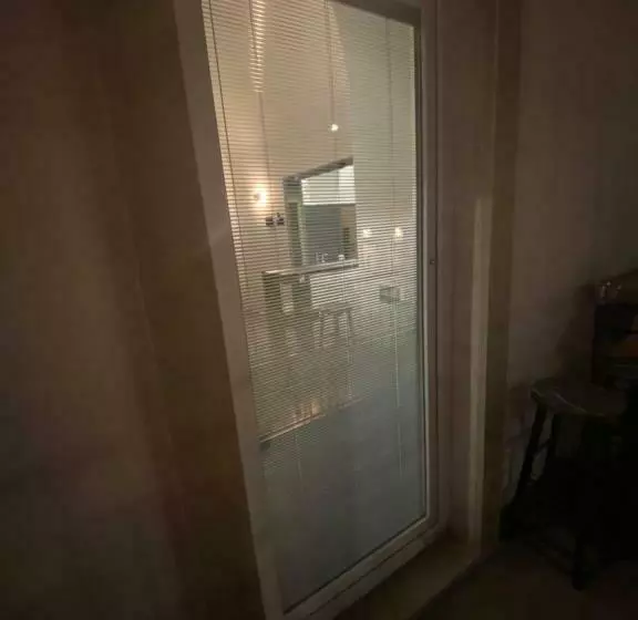 Aamiaismajoitus (B&B) Rebel Suite Love