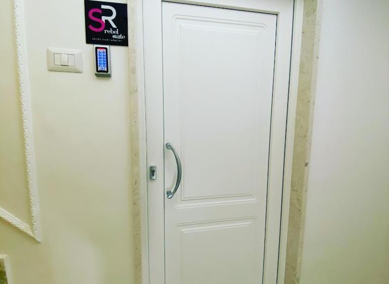 Bed and Breakfast Rebel Suite Love