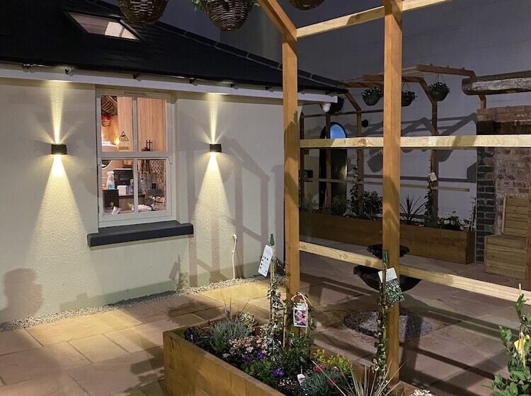 בית מלון כפרי Domo Boutique