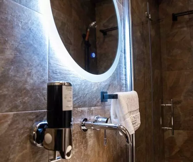 هتل Domo Boutique