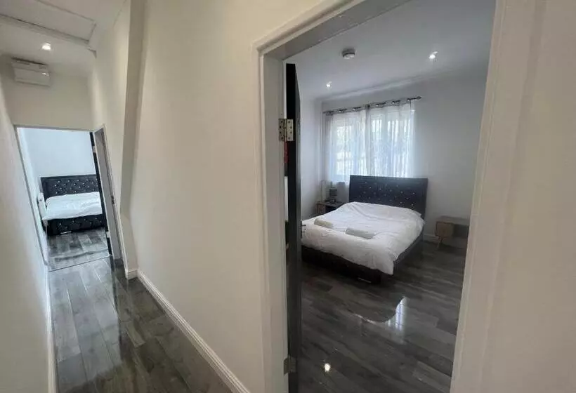 ホテル Zams Rooms