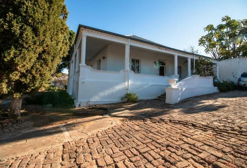 פנסיון Jennis Place