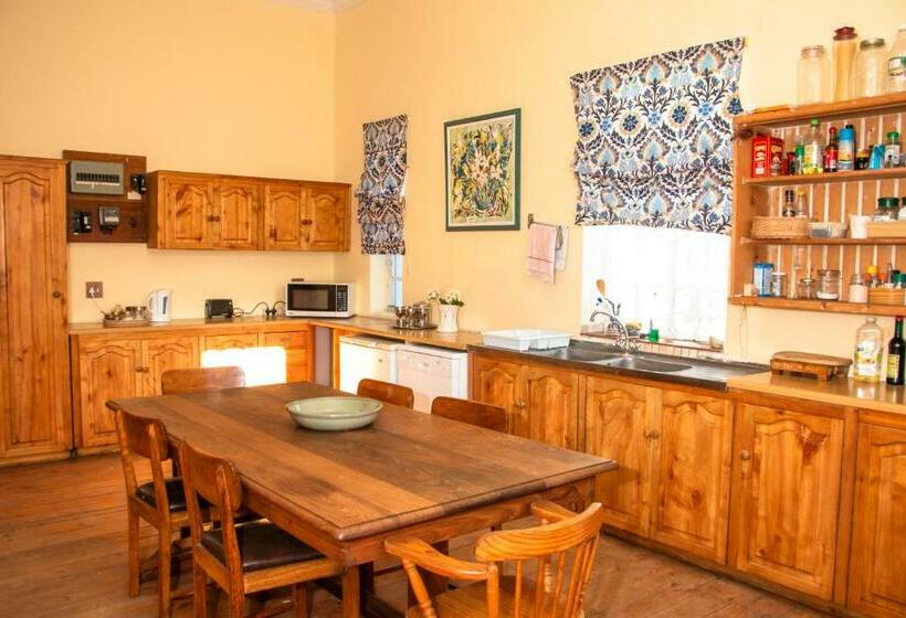 פנסיון Jennis Place