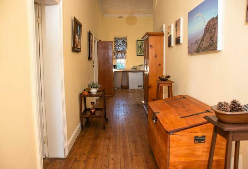 פנסיון Jennis Place