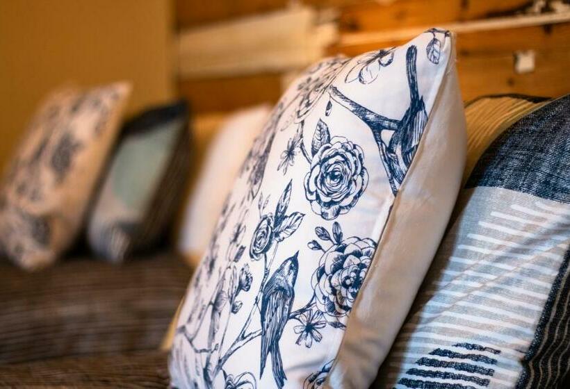 פנסיון Jennis Place