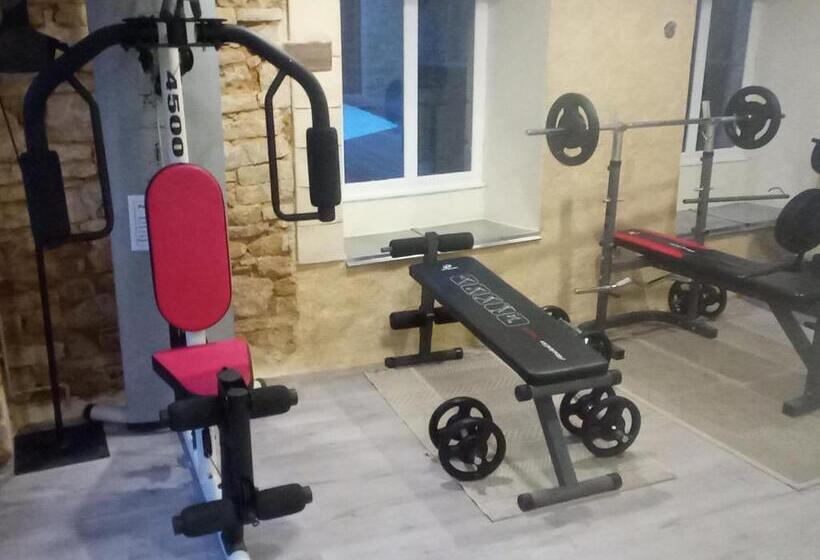 פנסיון Le Sourire Du Troubadour   8 Chambres   Baignade à 300 M   Salle De Jeux   Poêle à Bois