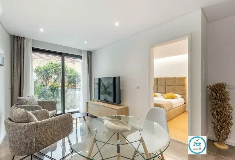 Majatalo Nell&and&jess