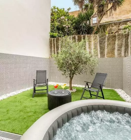 Majatalo Nell&and&jess