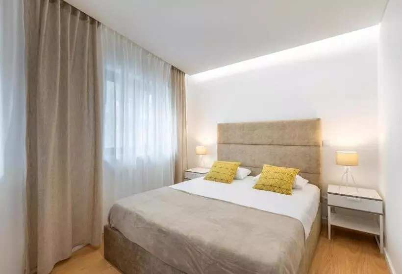 Majatalo Nell&and&jess