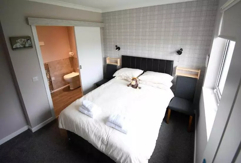 5 Glenconon Bed And Breakfast