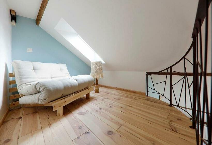 تختخواب و صبحانه Cochlea