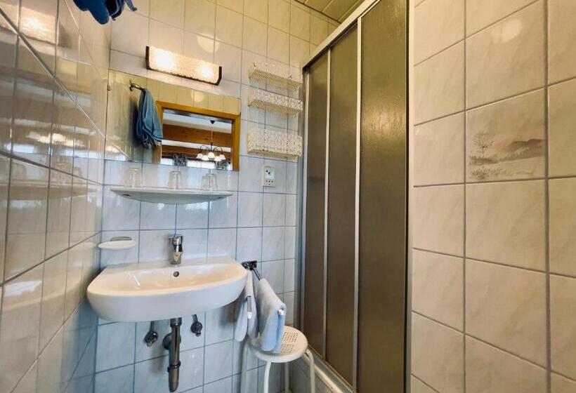 مبيت وإفطار Gasthof Scherer