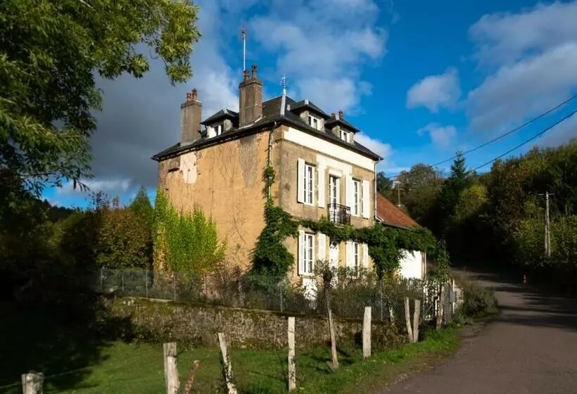 Aamiaismajoitus (B&B) Les Vergers De Cussy