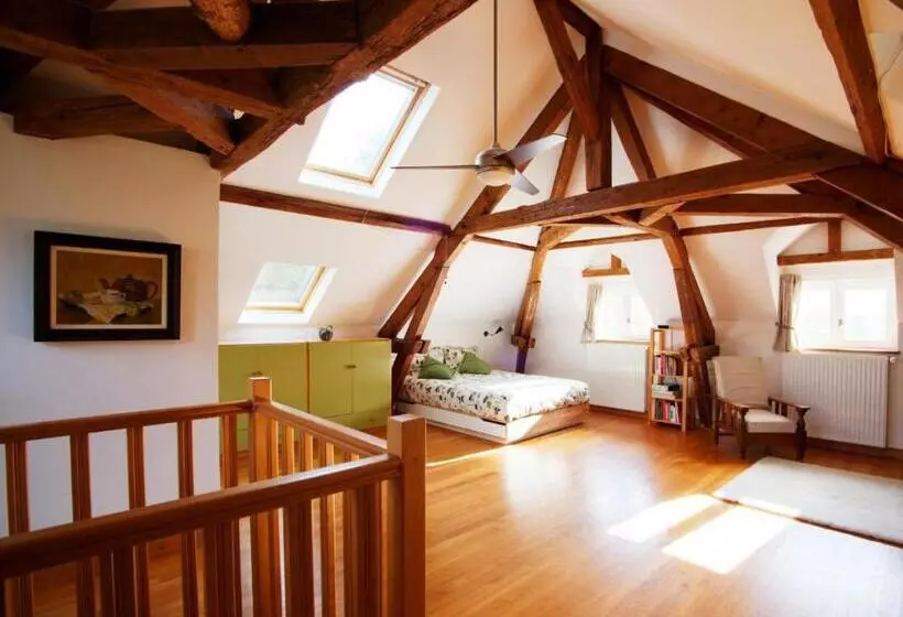 Aamiaismajoitus (B&B) Les Vergers De Cussy