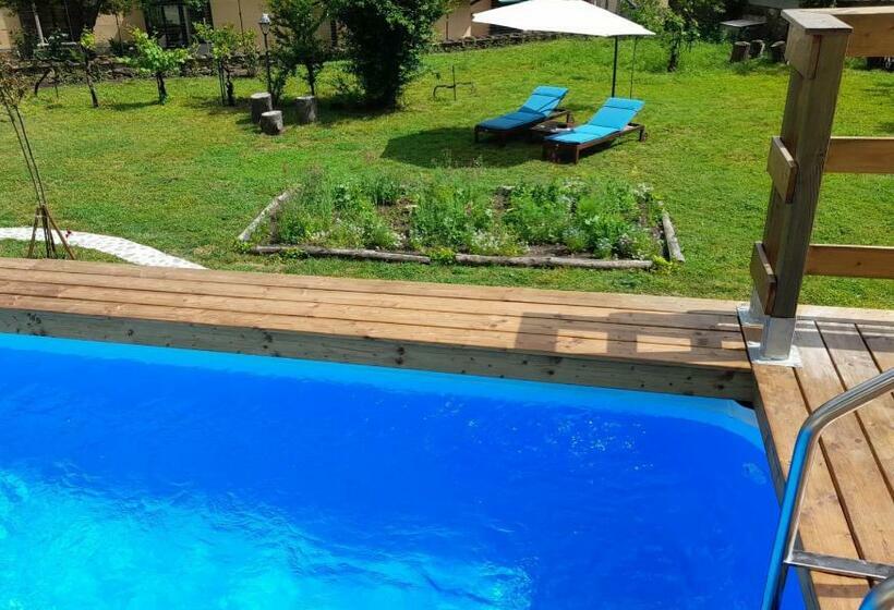 مبيت وإفطار Monti Guesthouse