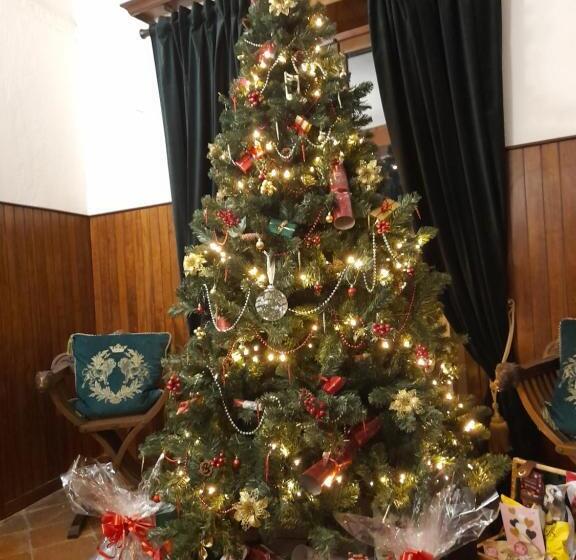 مبيت وإفطار Monti Guesthouse