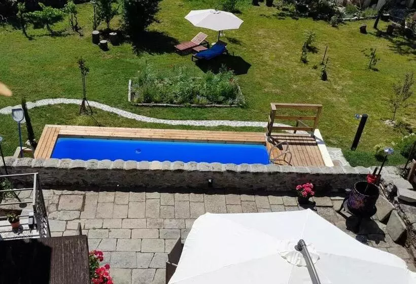 Aamiaismajoitus (B&B) Monti Guesthouse