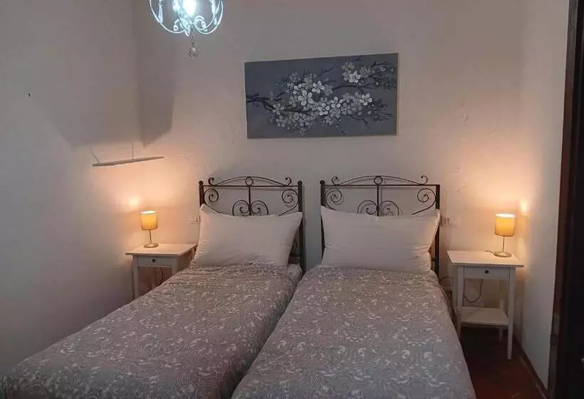 Aamiaismajoitus (B&B) Monti Guesthouse