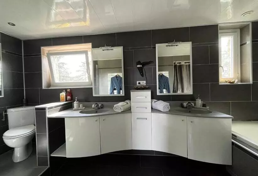 Aamiaismajoitus (B&B) Villa Les Hauts Vallons