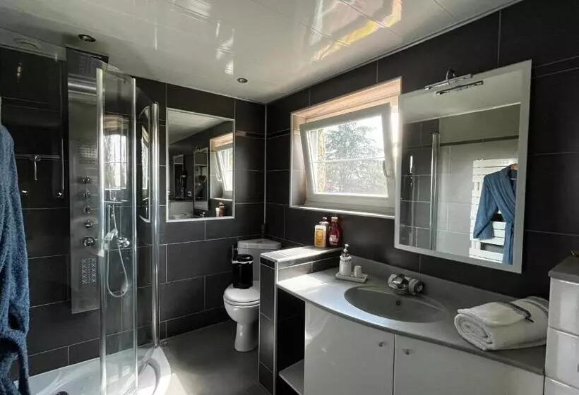 Aamiaismajoitus (B&B) Villa Les Hauts Vallons