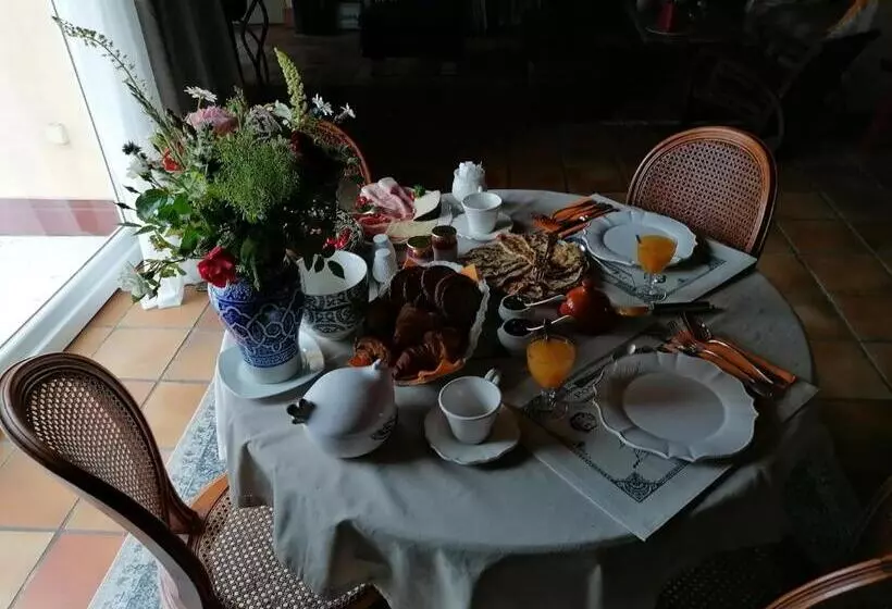 Aamiaismajoitus (B&B) Villa Les Hauts Vallons