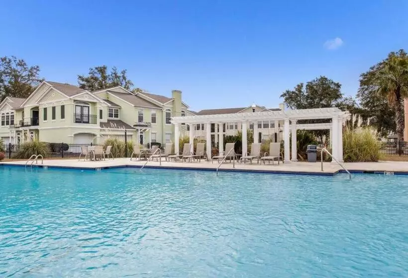 Luxury Condo In Gulfport