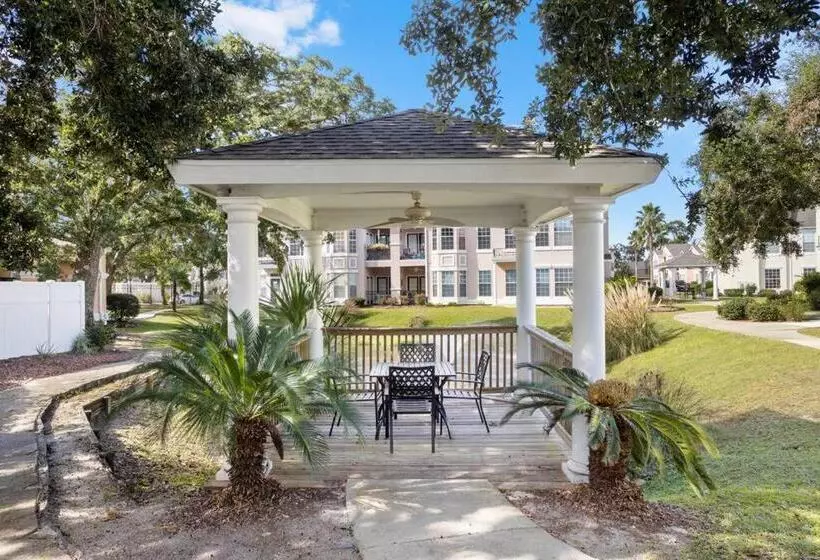 Luxury Condo In Gulfport