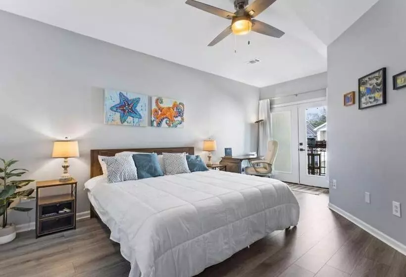 Luxury Condo In Gulfport