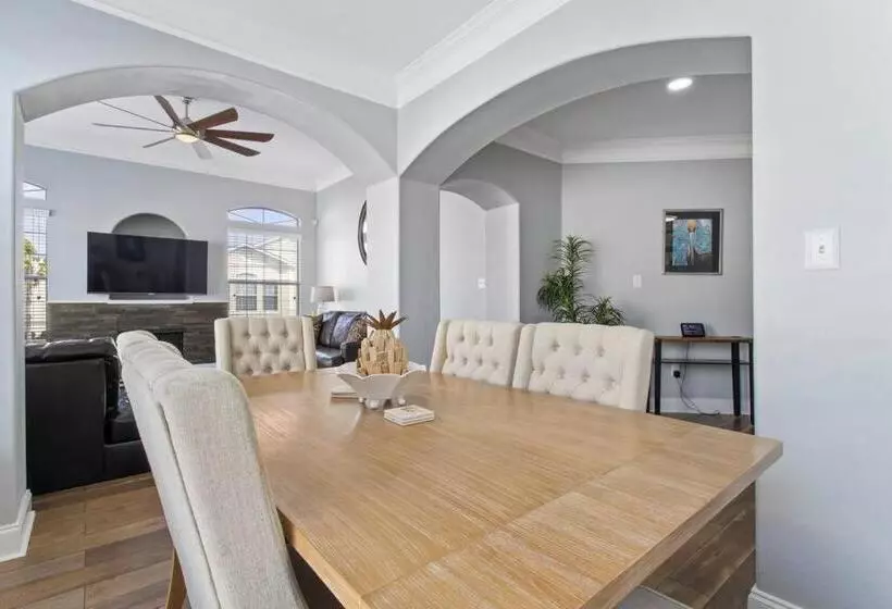 Luxury Condo In Gulfport