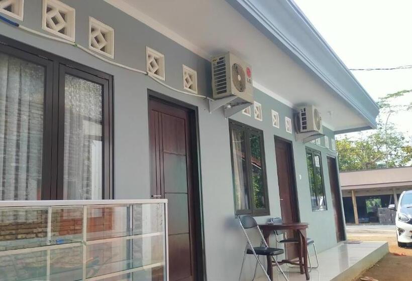 בית מלון כפרי Aqsa Guest House Ciamis Syariah