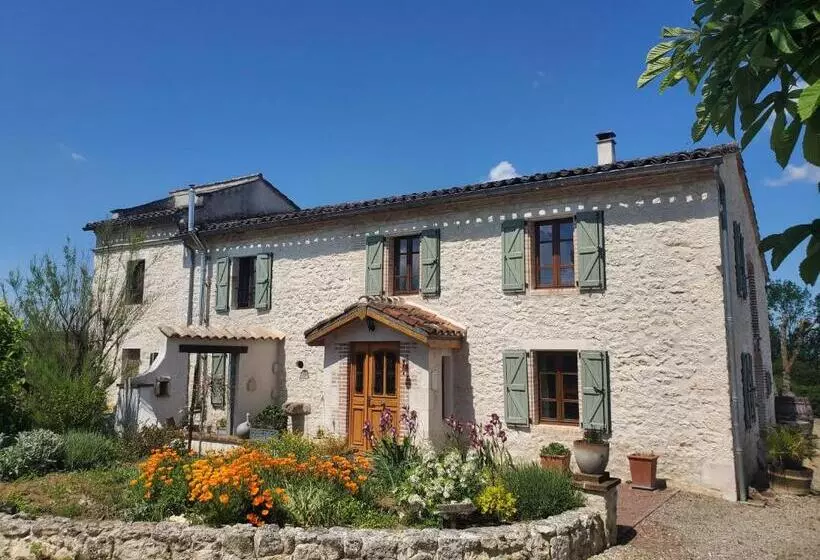 Majatalo Au Mas De Janita