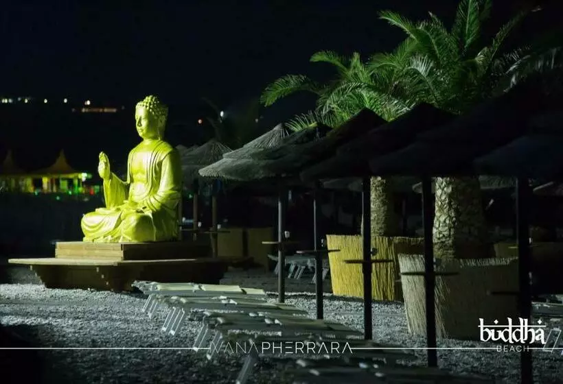 تختخواب و صبحانه Buddha House & Spiaggia