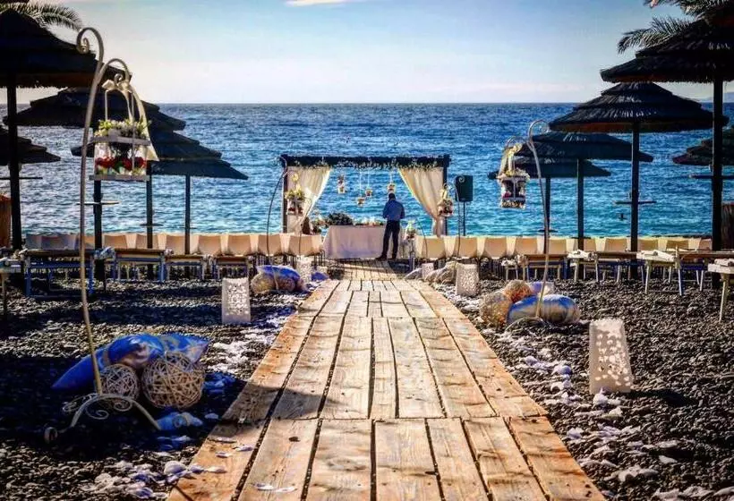 تختخواب و صبحانه Buddha House & Spiaggia