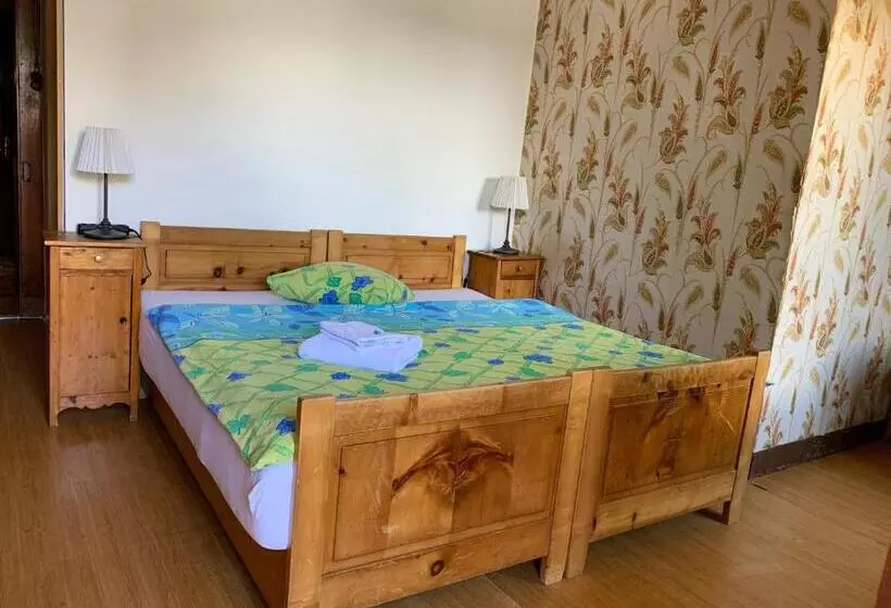 Hotelli Hôtel Restaurant Eden