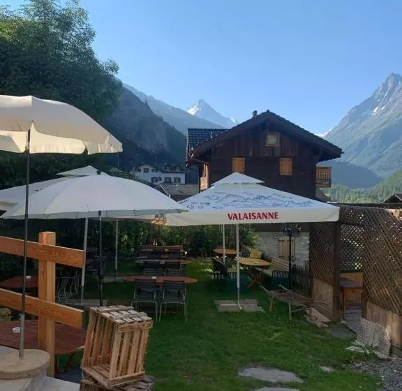 Hotelli Hôtel Restaurant Eden