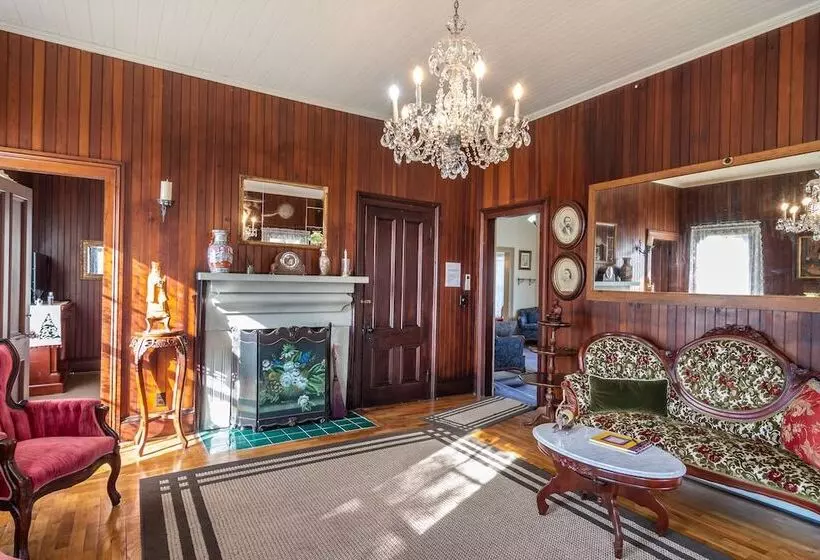 Majatalo Historical John Rast House Circa 1875