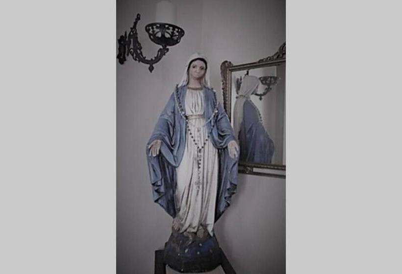 펜션 Historical John Rast House Circa 1875