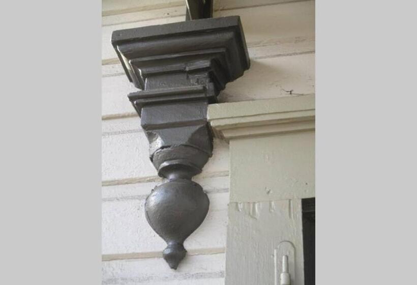 펜션 Historical John Rast House Circa 1875