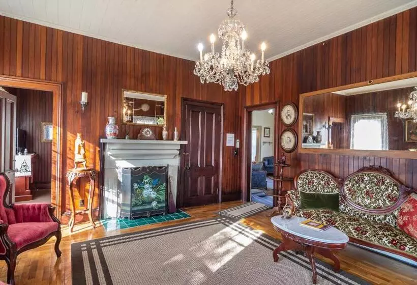 Majatalo Historical John Rast House Circa 1875