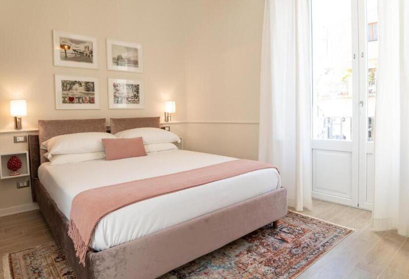 פנסיון Longo Suites