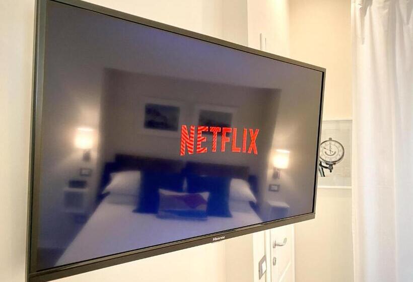 פנסיון Longo Suites