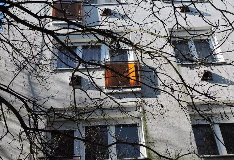 ペンション Melinda Apartman