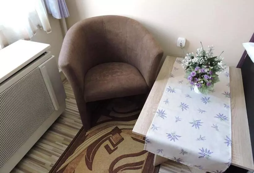 ペンション Melinda Apartman