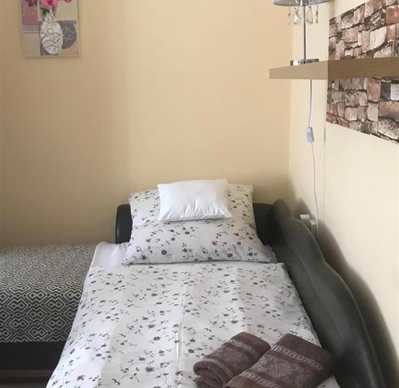 펜션 Melinda Apartman