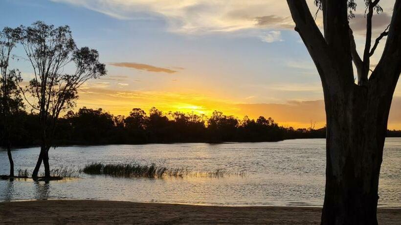 بنسيون Riversands Rest Accommodation Paringa   Coobah Cottage