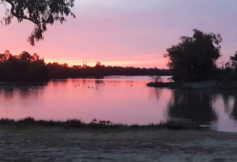 بنسيون Riversands Rest Accommodation Paringa   Coobah Cottage
