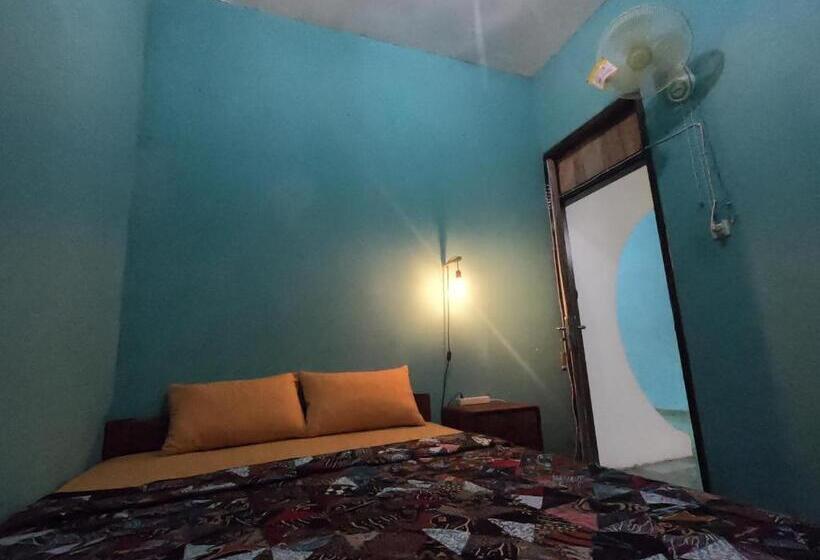 Owl Hostel Karimunjawa