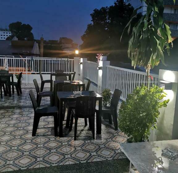 Bed and Breakfast Flipflops Hostel