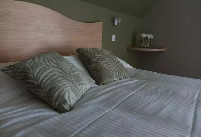 ベッドアンドブレックファースト Les Lys